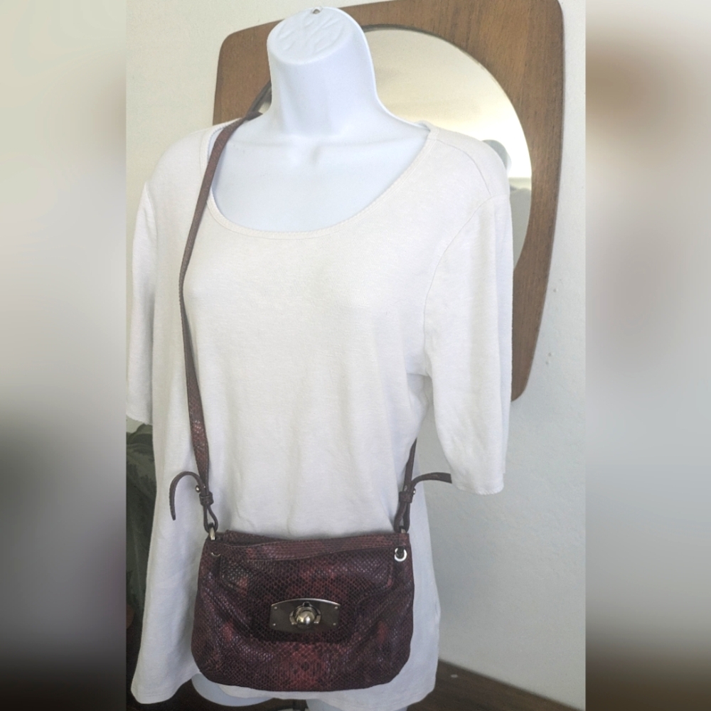 VINTAGE  FURLA CROSSBODY MINI BAG.